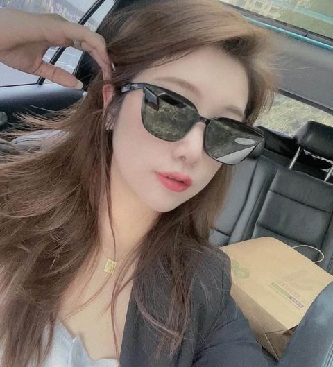 JuzBeauty-JuzBeautyMalaysia-JuzPretty-Authentic-Kbeauty-Malaysia-Skin-Care-Cosmetics-Jbeauty-Health-Care-korean-streetwear-GENTLE MONSTER Lilit 01 墨鏡1