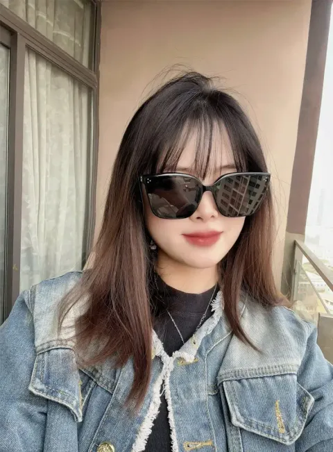 JuzBeauty-JuzBeautyMalaysia-JuzPretty-Authentic-Kbeauty-Malaysia-Skin-Care-Cosmetics-Jbeauty-Health-Care-korean-streetwear-GENTLE MONSTER Lilit 01 墨鏡1