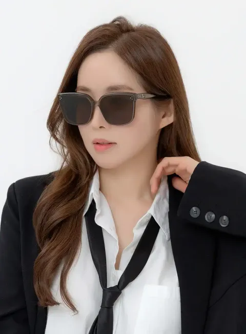 JuzBeauty-JuzBeautyMalaysia-JuzPretty-Authentic-Kbeauty-Malaysia-Skin-Care-Cosmetics-Jbeauty-Health-Care-korean-streetwear-GENTLE MONSTER Dear 01 Dear KC6 墨鏡14
