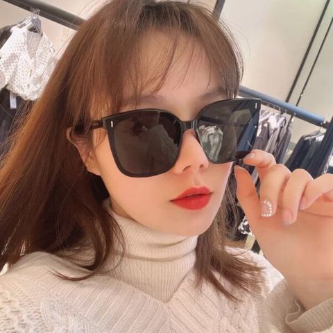 JuzBeauty-JuzBeautyMalaysia-JuzPretty-Authentic-Kbeauty-Malaysia-Skin-Care-Cosmetics-Jbeauty-Health-Care-korean-streetwear-GENTLE MONSTER Frida 01 墨鏡1