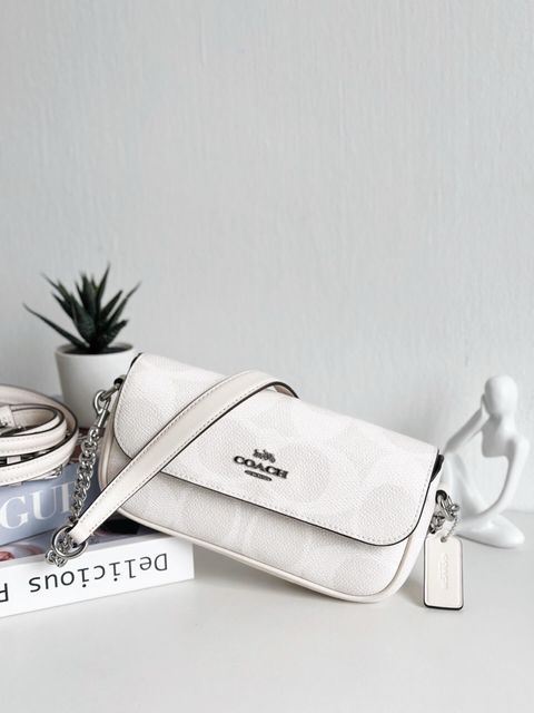 JuzBeauty_JuzBeautyMalaysia_JuzPretty_Authentic_Kbeauty_Malaysia_Skin_Care_Cosmetics_Jbeauty_Health_Care_korean_streetwear_US_Luxury_COACH CAN70 Hailey Flap Bag In Signature Canvas In White:Chalk 法棍包1