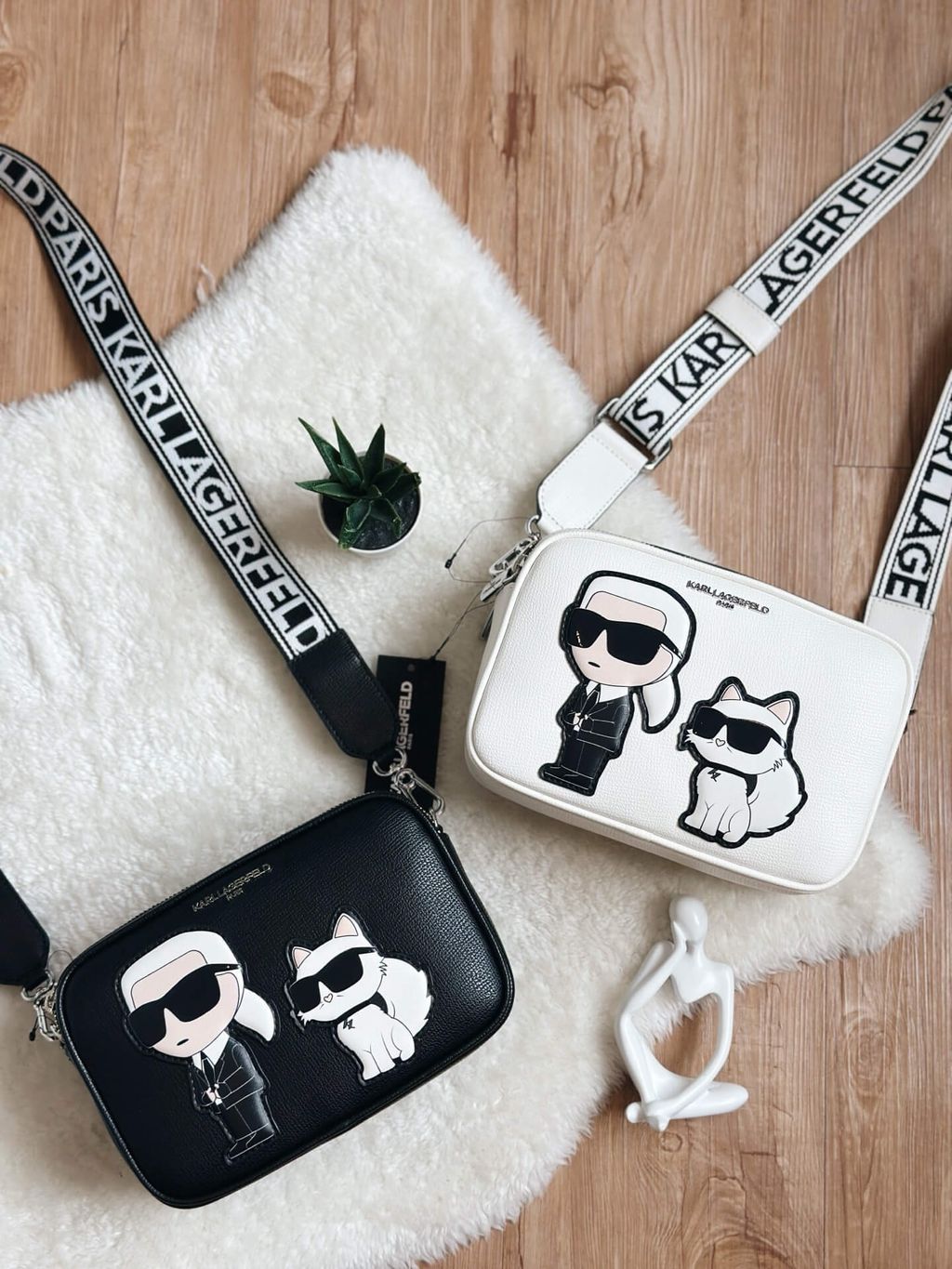 JuzBeauty_JuzBeautyMalaysia_JuzPretty_Authentic_Kbeauty_Malaysia_Skin_Care_Cosmetics_Jbeauty_Health_Care_korean_streetwear_US_Luxury_KARL LAGERFELD LH6EU9BJ Maybelle Round Head Duo Camera Crossbody In Black 相机包7