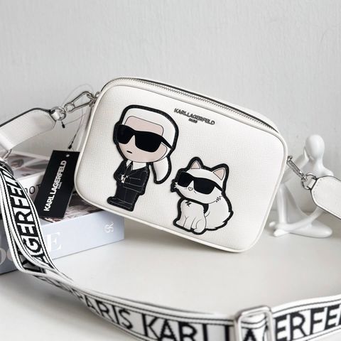JuzBeauty_JuzBeautyMalaysia_JuzPretty_Authentic_Kbeauty_Malaysia_Skin_Care_Cosmetics_Jbeauty_Health_Care_korean_streetwear_US_Luxury_KARL LAGERFELD LH6EU9BJ Maybelle Round Head Duo Camera Crossbody In White 相机包4