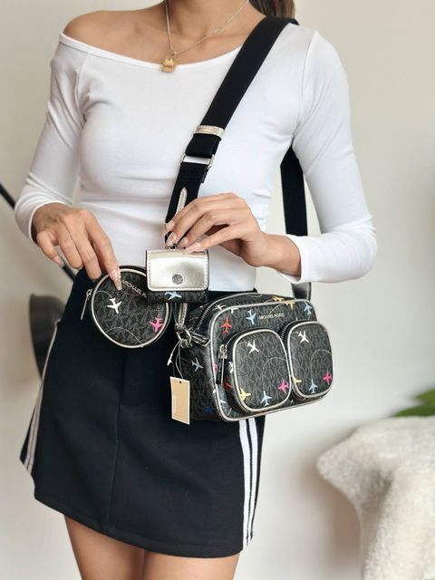 JuzBeauty_JuzBeautyMalaysia_JuzPretty_Authentic_Kbeauty_Malaysia_Skin_Care_Cosmetics_Jbeauty_Health_Care_korean_streetwear_US_Luxury_MICHAEL KORS 35R5STTC8V Jet Set Large Printed Signature Logo Crossbody Bag In Black 相机包6