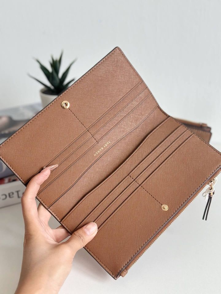 JuzBeauty_JuzBeautyMalaysia_JuzPretty_Authentic_Kbeauty_Malaysia_Skin_Care_Cosmetics_Jbeauty_Health_Care_korean_streetwear_US_Luxury_TORY BURCH 159229 Emerson Slim Envelope Wallet In Moose 长钱包3