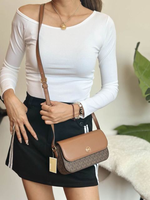 JuzBeauty_JuzBeautyMalaysia_JuzPretty_Authentic_Kbeauty_Malaysia_Skin_Care_Cosmetics_Jbeauty_Health_Care_korean_streetwear_US_Luxury_MICHAEL KORS 35F4GTVC1B Jet Set Travel Small Logo Crossbody Bag In Brown 斜挎包4