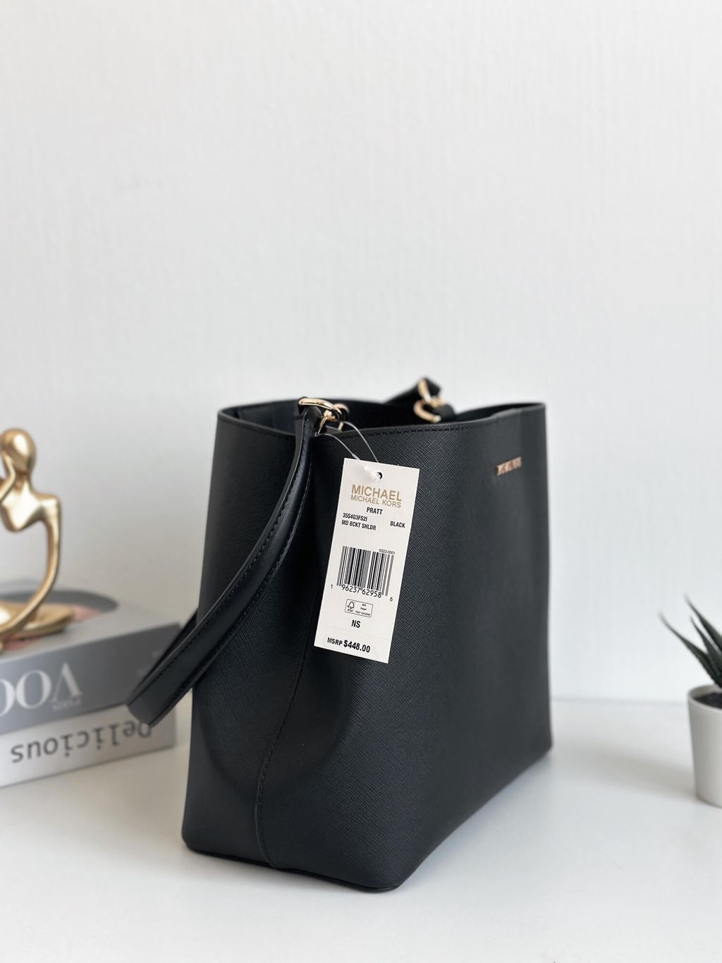 JuzBeauty_JuzBeautyMalaysia_JuzPretty_Authentic_Kbeauty_Malaysia_Skin_Care_Cosmetics_Jbeauty_Health_Care_korean_streetwear_US_Luxury_MICHAEL KORS 35S4G3FS2I Pratt Medium Shoulder Bag In Black 水桶包9
