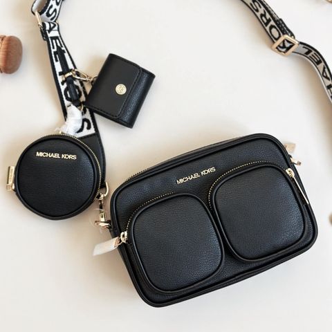 JuzBeauty_JuzBeautyMalaysia_JuzPretty_Authentic_Kbeauty_Malaysia_Skin_Care_Cosmetics_Jbeauty_Health_Care_korean_streetwear_US_Luxury_MICHAEL KORS 35S5GTTC2L Jet Set Travel Medium Leather Messenger Bag In Black 相机包3