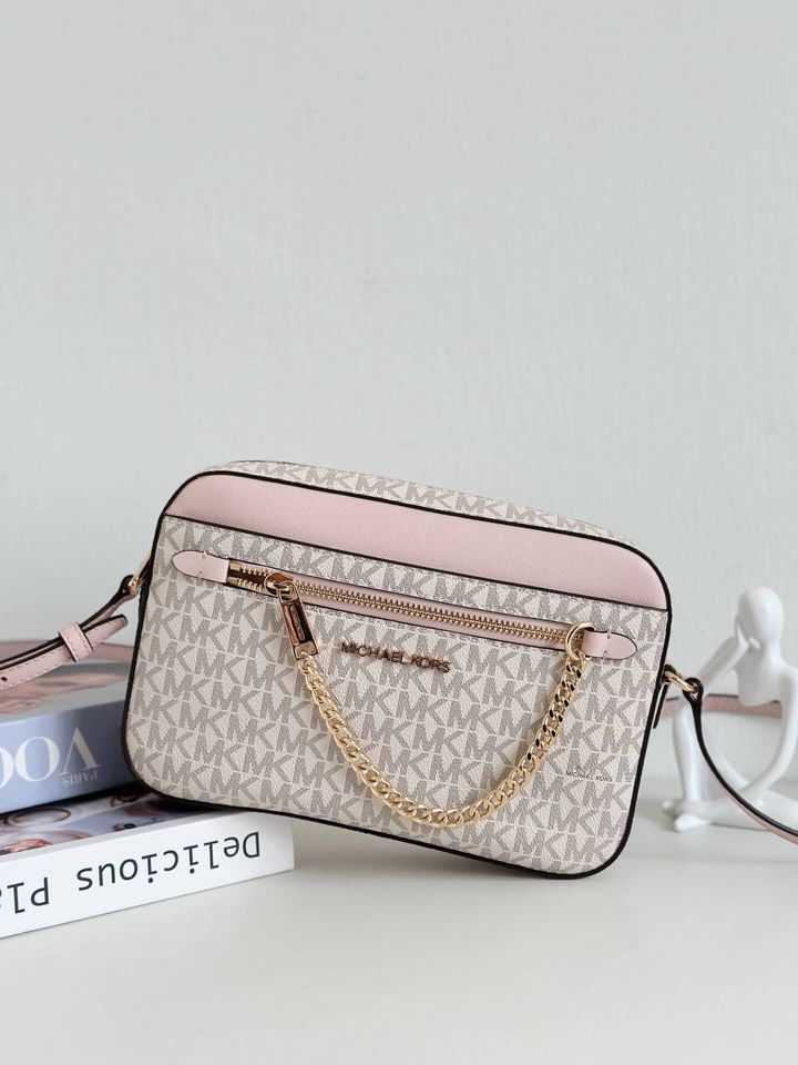 JuzBeauty_JuzBeautyMalaysia_JuzPretty_Authentic_Kbeauty_Malaysia_Skin_Care_Cosmetics_Jbeauty_Health_Care_korean_streetwear_US_Luxury_MICHAEL KORS 35S1GTTC9B Jet Set Large Logo Crossbody Bag In Powder Blush Multi 相机包5