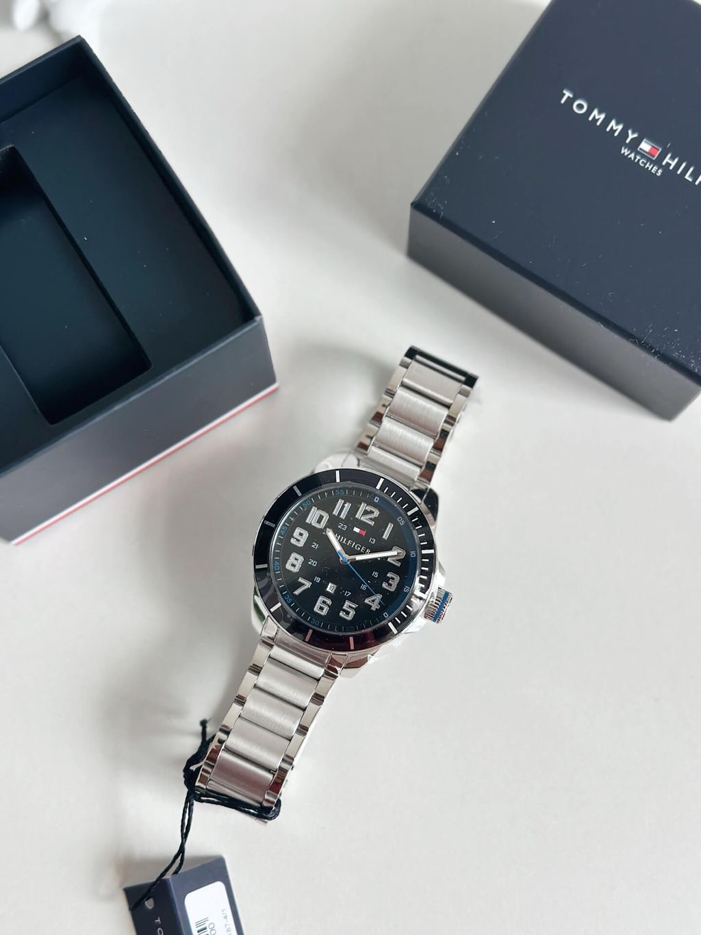 JuzBeauty_JuzBeautyMalaysia_JuzPretty_Authentic_Kbeauty_Malaysia_Skin_Care_Cosmetics_Jbeauty_Health_Care_korean_streetwear_US_Luxury_TOMMY HILFIGER 1791074 Three-Hand Stainless Steel 48mm In Black 男款手表4
