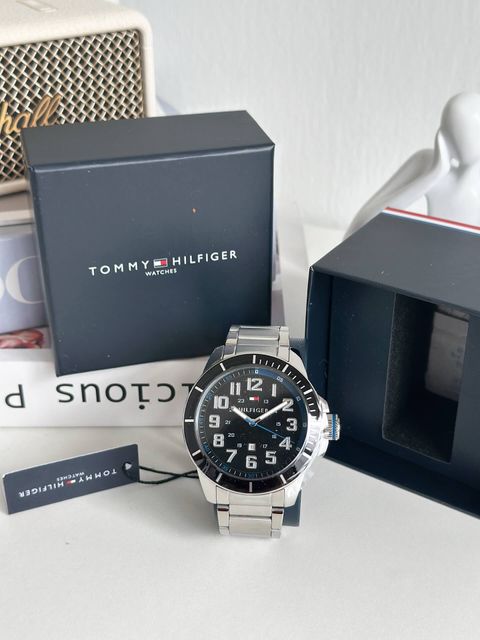 JuzBeauty_JuzBeautyMalaysia_JuzPretty_Authentic_Kbeauty_Malaysia_Skin_Care_Cosmetics_Jbeauty_Health_Care_korean_streetwear_US_Luxury_TOMMY HILFIGER 1791074 Three-Hand Stainless Steel 48mm In Black 男款手表1