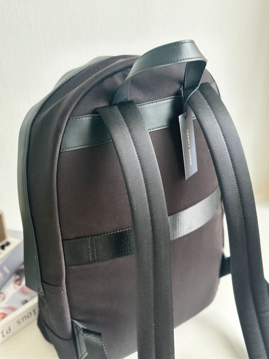 JuzBeauty_JuzBeautyMalaysia_JuzPretty_Authentic_Kbeauty_Malaysia_Skin_Care_Cosmetics_Jbeauty_Health_Care_korean_streetwear_US_Luxury_TOMMY HILFIGER 69JB154001 Logo Puffer Backpack 背包9