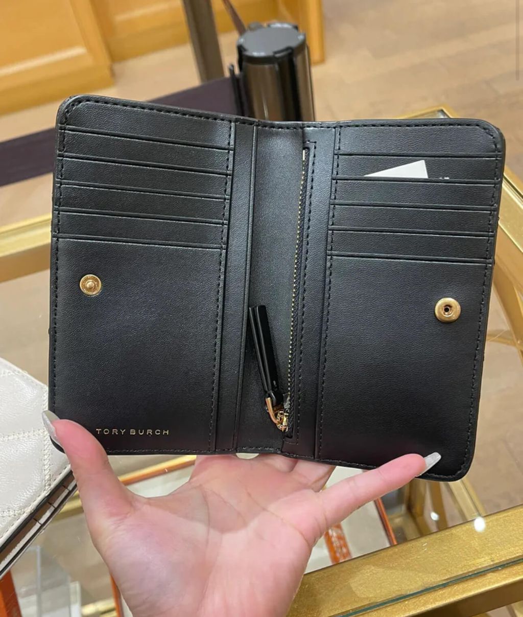 JuzBeauty_JuzBeautyMalaysia_JuzPretty_Authentic_Kbeauty_Malaysia_Skin_Care_Cosmetics_Jbeauty_Health_Care_korean_streetwear_US_Luxury_TORY BURCH 150077 Willa Leather Medium Wallet In Black 女款錢包3