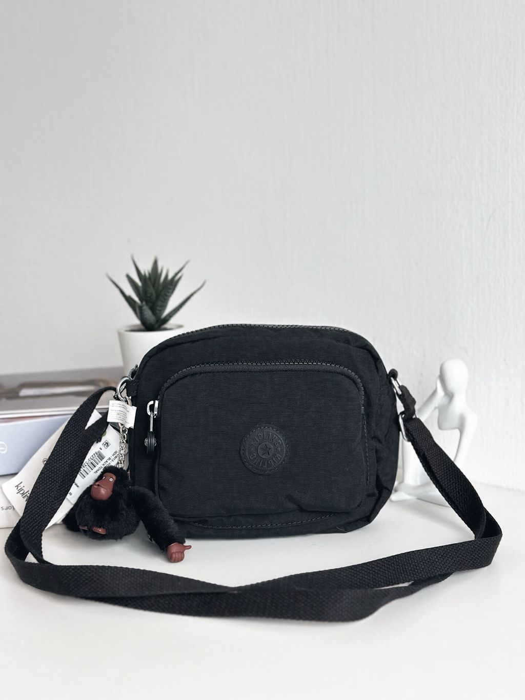 JuzBeauty_JuzBeautyMalaysia_JuzPretty_Authentic_Kbeauty_Malaysia_Skin_Care_Cosmetics_Jbeauty_Health_Care_korean_streetwear_US_Luxury_KIPLING KI9013 Hubei Crossbody Bag In Black 女款斜挎包5