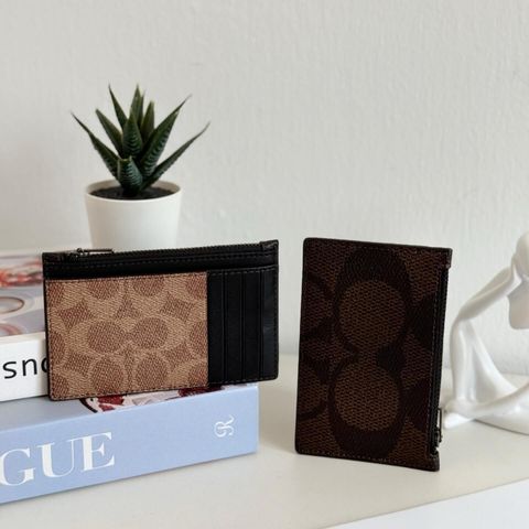 JuzBeauty_JuzBeautyMalaysia_JuzPretty_Authentic_Kbeauty_Malaysia_Skin_Care_Cosmetics_Jbeauty_Health_Care_korean_streetwear_US_Luxury_COACH CAB81 Zip Card Case In Blocked Signature Canvas in Walnut:Tan 男款卡包2