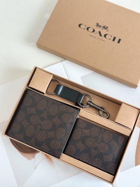 JuzBeauty_JuzBeautyMalaysia_JuzPretty_Authentic_Kbeauty_Malaysia_Skin_Care_Cosmetics_Jbeauty_Health_Care_korean_streetwear_US_Luxury_COACH CW344 Boxed 3 In 1 Wallet Gift Set In Signature Canvas In Walnut Black 男款钱包卡包礼盒5
