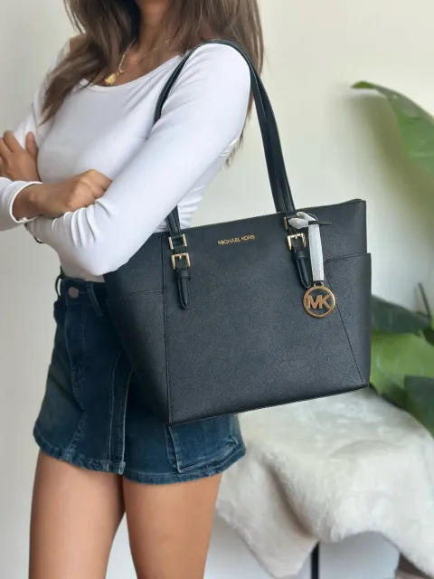 JuzBeauty_JuzBeautyMalaysia_JuzPretty_Authentic_Kbeauty_Malaysia_Skin_Care_Cosmetics_Jbeauty_Health_Care_korean_streetwear_US_Luxury_MICHAEL KORS 35T0GCFT7L Charlotte Large Saffiano Leather Top-zip Tote Bag In Black 托特包6