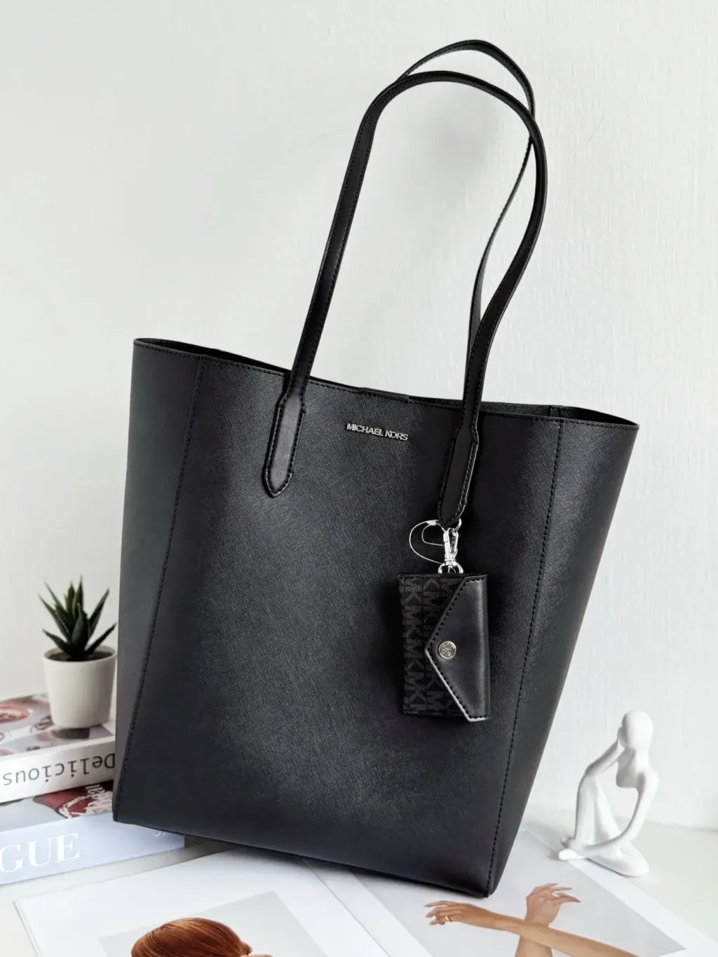 JuzBeauty_JuzBeautyMalaysia_JuzPretty_Authentic_Kbeauty_Malaysia_Skin_Care_Cosmetics_Jbeauty_Health_Care_korean_streetwear_US_Luxury_MICHAEL KORS 35R5S2VT7T Vincent Large Saffiano Leather Tote Bag With Card Case In Black 托特包7