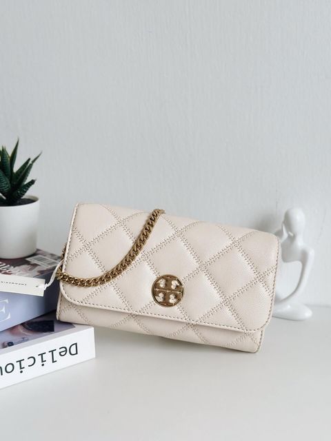 JuzBeauty_JuzBeautyMalaysia_JuzPretty_Authentic_Kbeauty_Malaysia_Skin_Care_Cosmetics_Jbeauty_Health_Care_korean_streetwear_US_Luxury_TORY BURCH 164055 Willa Chain Wallet In Brie 链条包6