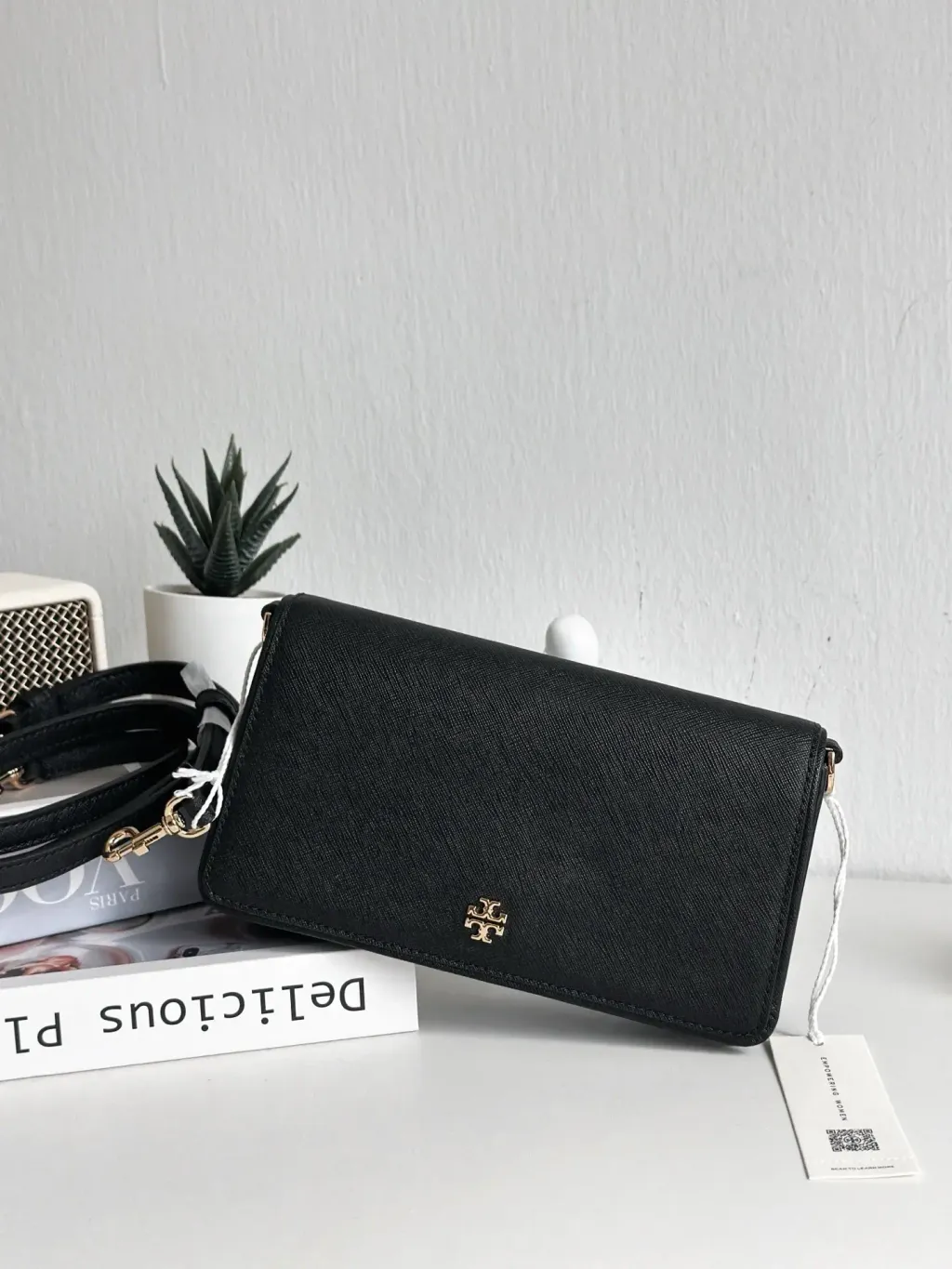 JuzBeauty_JuzBeautyMalaysia_JuzPretty_Authentic_Kbeauty_Malaysia_Skin_Care_Cosmetics_Jbeauty_Health_Care_korean_streetwear_US_Luxury_TORY BURCH 159463 Emerson Mini Crossbody Bag In Black 斜挎包5