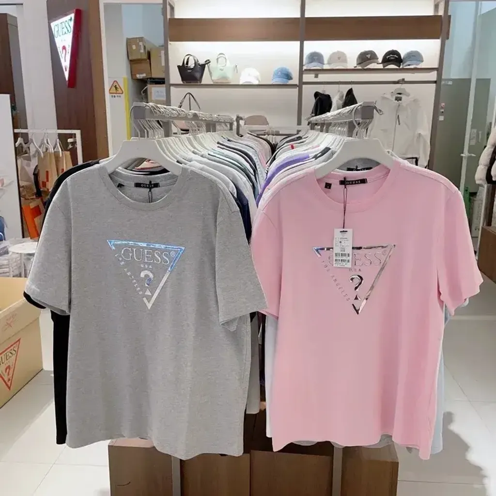 JuzBeauty-JuzBeautyMalaysia-JuzPretty-Authentic-Kbeauty-Malaysia-Skin-Care-Cosmetics-Jbeauty-Health-Care-korean-streetwear-GUESS Silver Big Triangle Short Sleeve T-shirt NP2K9404 Tee 上衣8