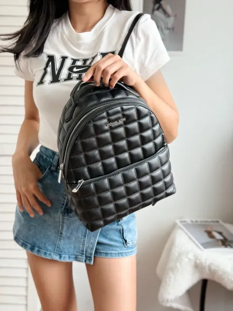 JuzBeauty_JuzBeautyMalaysia_JuzPretty_Authentic_Kbeauty_Malaysia_Skin_Care_Cosmetics_Jbeauty_Health_Care_korean_streetwear_US_Luxury_MICHAEL KORS 35R5S6HB6V Sheila Quilted Leather Medium Backpack In Black 女款背包2