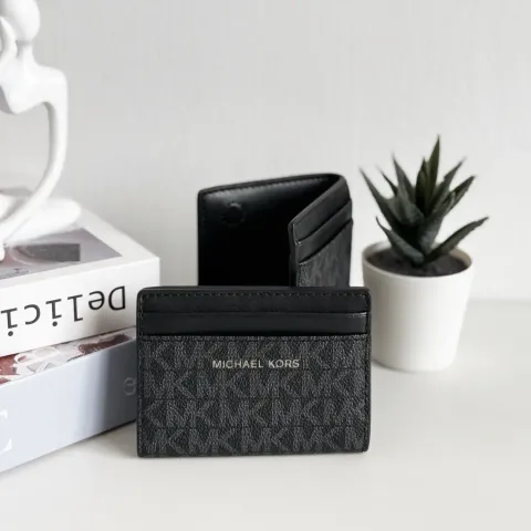 JuzBeauty_JuzBeautyMalaysia_JuzPretty_Authentic_Kbeauty_Malaysia_Skin_Care_Cosmetics_Jbeauty_Health_Care_korean_streetwear_US_Luxury_MICHAEL KORS 36S5LCOF1B Cooper Signature Logo Bi-fold Wallet In Black 男款卡包1