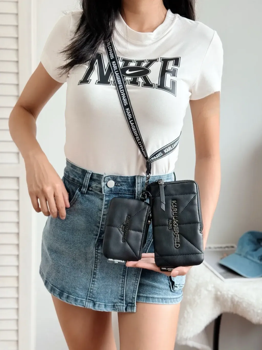 JuzBeauty_JuzBeautyMalaysia_JuzPretty_Authentic_Kbeauty_Malaysia_Skin_Care_Cosmetics_Jbeauty_Health_Care_korean_streetwear_US_Luxury_KARL LAGERFELD LH3YE5BV Voyage Lanyard Key Fob In Black 女款钱包2