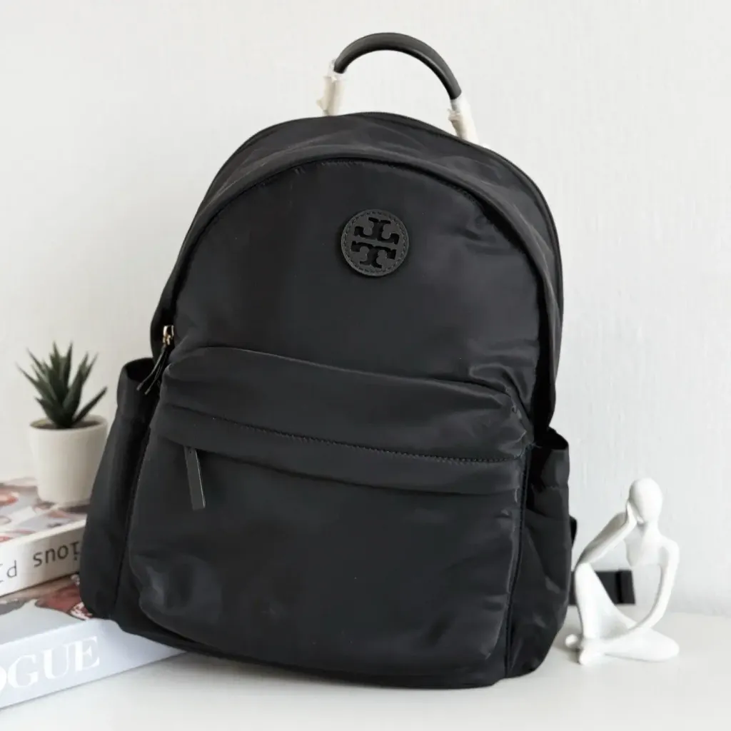 JuzBeauty_JuzBeautyMalaysia_JuzPretty_Authentic_Kbeauty_Malaysia_Skin_Care_Cosmetics_Jbeauty_Health_Care_korean_streetwear_US_Luxury_TORY BURCH 88368 Ella Nylon Backpack Bag In Black 女款背包1