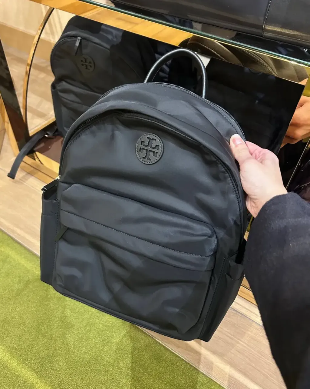JuzBeauty_JuzBeautyMalaysia_JuzPretty_Authentic_Kbeauty_Malaysia_Skin_Care_Cosmetics_Jbeauty_Health_Care_korean_streetwear_US_Luxury_TORY BURCH 88368 Ella Nylon Backpack Bag In Black 女款背包7