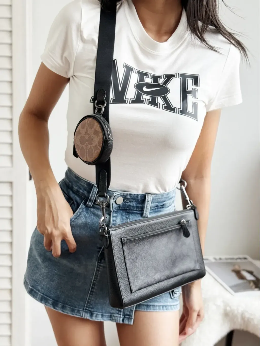 JuzBeauty_JuzBeautyMalaysia_JuzPretty_Authentic_Kbeauty_Malaysia_Skin_Care_Cosmetics_Jbeauty_Health_Care_korean_streetwear_US_Luxury_COACH CW372 Holden Crossbody In Blocked Signature Canvas Charcoal Black Multi 男款斜挎包3