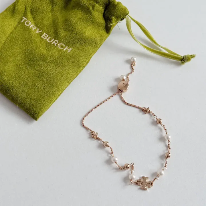 JuzBeauty_JuzBeautyMalaysia_JuzPretty_Authentic_Kbeauty_Malaysia_Skin_Care_Cosmetics_Jbeauty_Health_Care_korean_streetwear_US_Luxury_TORY BURCH 164147 Logo Pearl Beaded Slider 手链1