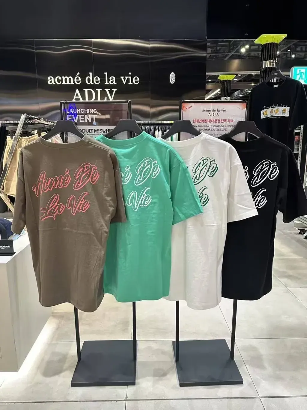 JuzBeauty-JuzBeautyMalaysia-JuzPretty-Authentic-Kbeauty-Malaysia-Skin-Care-Cosmetics-Jbeauty-Health-Care-korean-streetwear-ADLV Script Logo Outline Short Sleeve T-Shirt Tee 上衣14