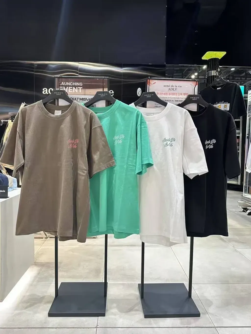 JuzBeauty-JuzBeautyMalaysia-JuzPretty-Authentic-Kbeauty-Malaysia-Skin-Care-Cosmetics-Jbeauty-Health-Care-korean-streetwear-ADLV Script Logo Outline Short Sleeve T-Shirt Tee 上衣13