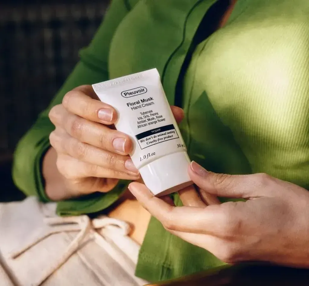 JuzBeauty-JuzBeautyMalaysia-JuzPretty-Authentic-Kbeauty-Malaysia-Skin-Care-Cosmetics-Jbeauty-Health-Care-korean-streetwear-Pleuvoir Hand Cream 香氛护手霜19