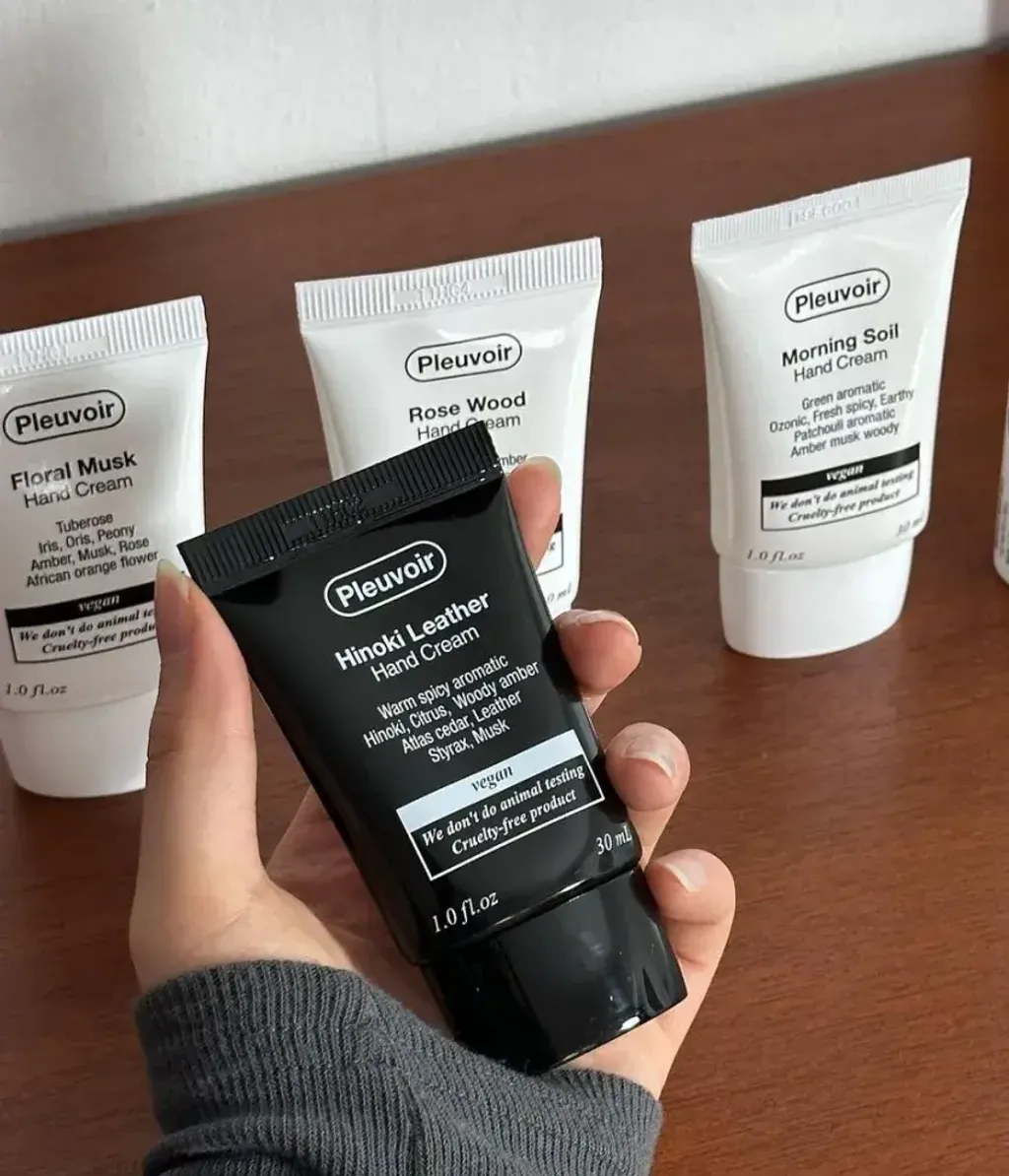 JuzBeauty-JuzBeautyMalaysia-JuzPretty-Authentic-Kbeauty-Malaysia-Skin-Care-Cosmetics-Jbeauty-Health-Care-korean-streetwear-Pleuvoir Hand Cream 香氛护手霜21