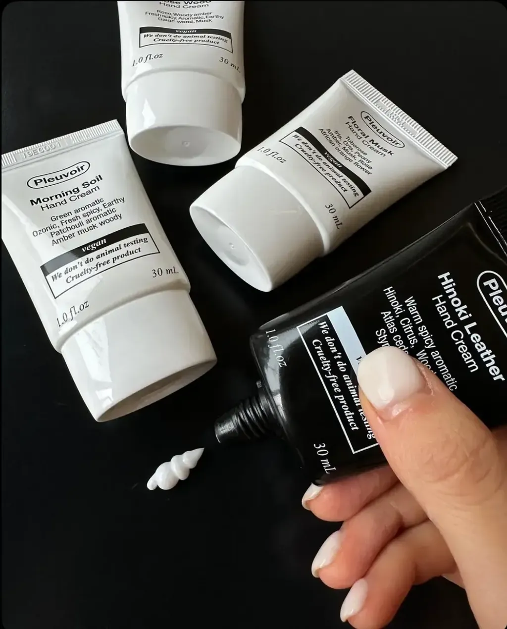 JuzBeauty-JuzBeautyMalaysia-JuzPretty-Authentic-Kbeauty-Malaysia-Skin-Care-Cosmetics-Jbeauty-Health-Care-korean-streetwear-Pleuvoir Hand Cream 香氛护手霜17
