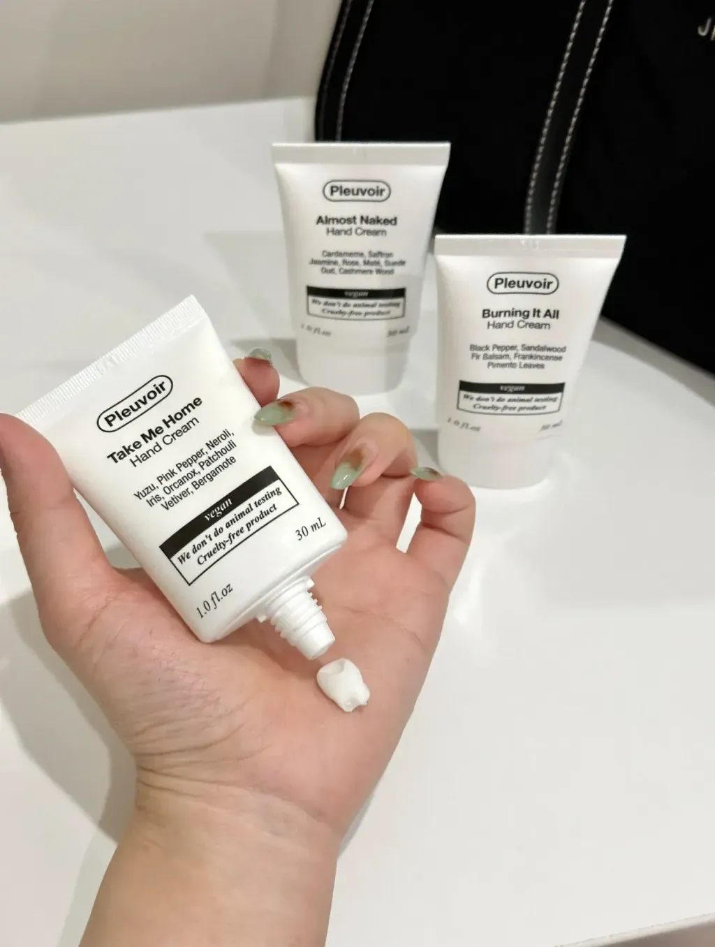 JuzBeauty-JuzBeautyMalaysia-JuzPretty-Authentic-Kbeauty-Malaysia-Skin-Care-Cosmetics-Jbeauty-Health-Care-korean-streetwear-PLEUVOIR The White Collection Hand Cream 诱惑三部曲香氛护手霜6