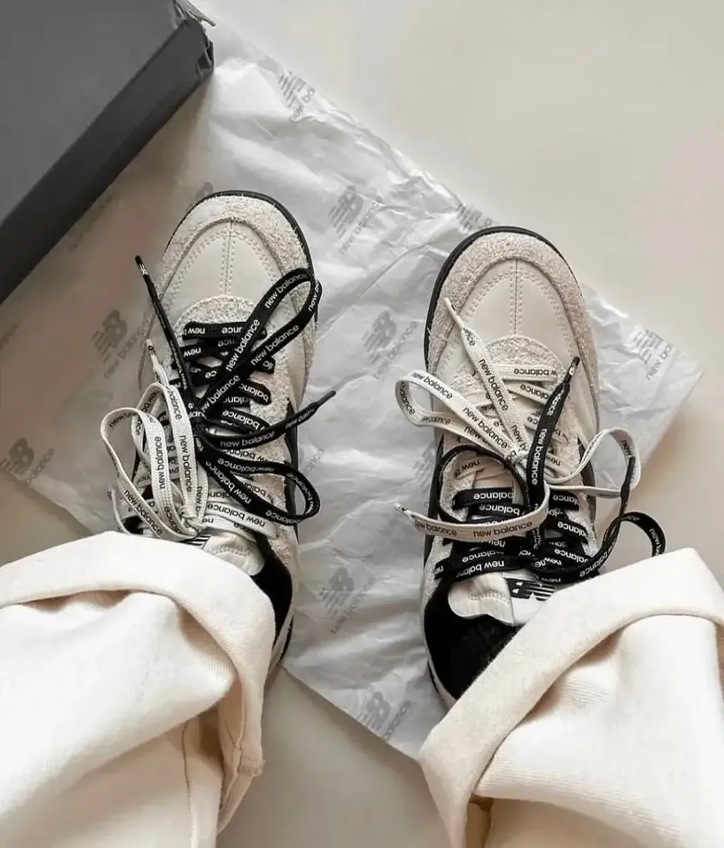 JuzBeauty-JuzBeautyMalaysia-JuzPretty-Authentic-Kbeauty-Malaysia-Skin-Care-Cosmetics-Jbeauty-Health-Care-korean-streetwear-New Balance RC42 x Niko And2