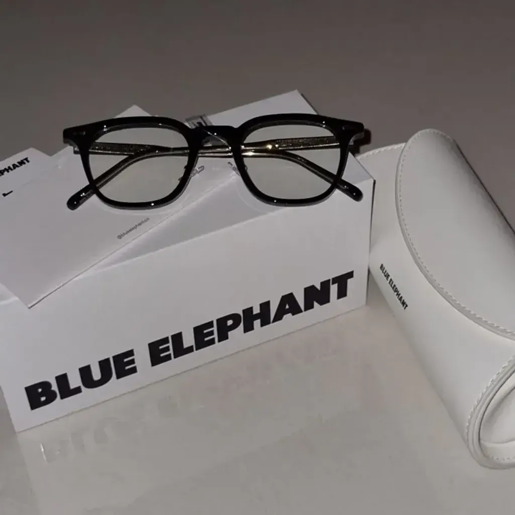 JuzBeauty-JuzBeautyMalaysia-JuzPretty-Authentic-Kbeauty-Malaysia-Skin-Care-Cosmetics-Jbeauty-Health-Care-korean-streetwear-BLUE ELEPHANT LATW 眼镜3