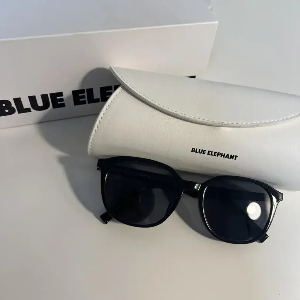 JuzBeauty-JuzBeautyMalaysia-JuzPretty-Authentic-Kbeauty-Malaysia-Skin-Care-Cosmetics-Jbeauty-Health-Care-korean-streetwear-BLUE ELEPHANT ELOS 墨镜1