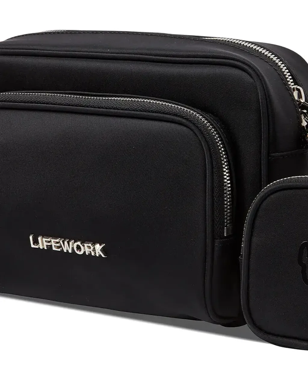 JuzBeauty-JuzBeautyMalaysia-JuzPretty-Authentic-Kbeauty-Malaysia-Skin-Care-Cosmetics-Jbeauty-Health-Care-korean-streetwear-LIFEWORK LW255BG408 Metal Logo Camera Bag 相机包2