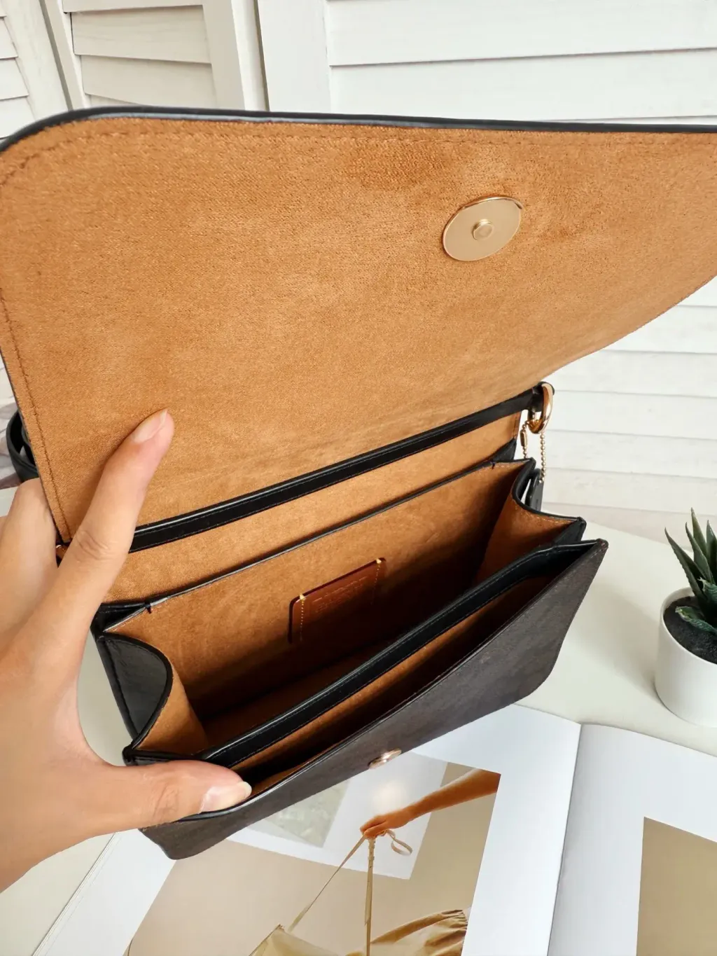 JuzBeauty_JuzBeautyMalaysia_JuzPretty_Authentic_Kbeauty_Malaysia_Skin_Care_Cosmetics_Jbeauty_Health_Care_korean_streetwear_US_Luxury_COACH CZ770 Quinn Bag In Signature Canvas In Walnut:Black 斜挎包8