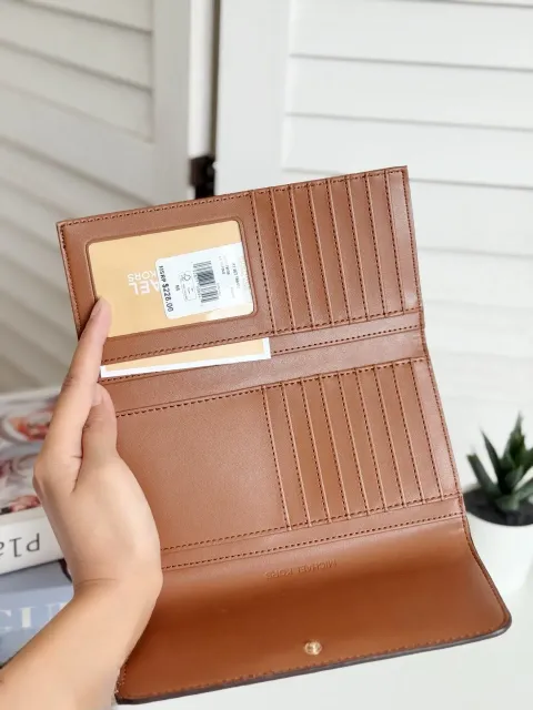 JuzBeauty_JuzBeautyMalaysia_JuzPretty_Authentic_Kbeauty_Malaysia_Skin_Care_Cosmetics_Jbeauty_Health_Care_korean_streetwear_US_Luxury_MICHAEL KORS 35F8STVF3B Jet Set Travel Large Trifold Wallet In Signature Brown 女款长钱包2