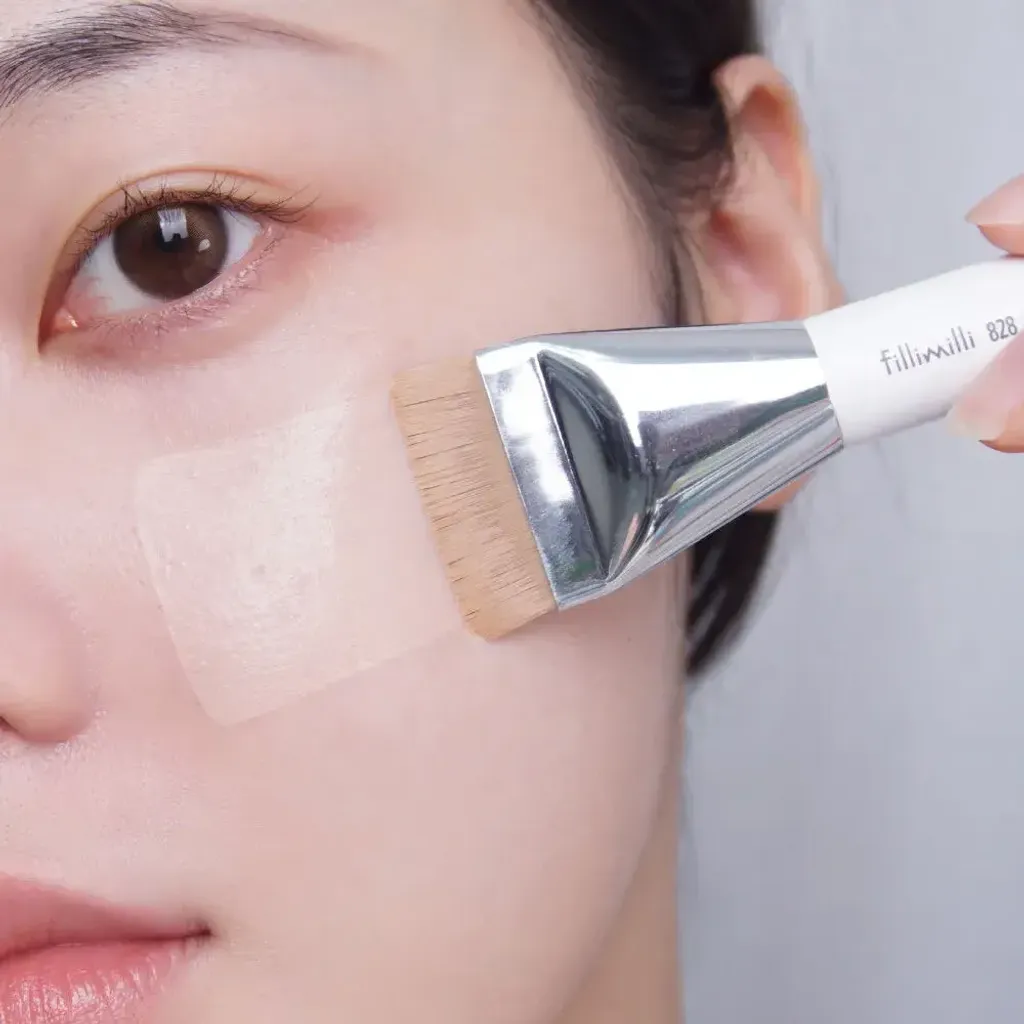 JuzBeauty-JuzBeautyMalaysia-JuzPretty-Authentic-Kbeauty-Malaysia-Skin-Care-Cosmetics-Jbeauty-Health-Care-korean-streetwear-Fillimilli 828 Mini Spatula Brush 一字刮刀型粉底扫9