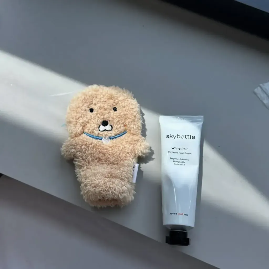 JuzBeauty-JuzBeautyMalaysia-JuzPretty-Authentic-Kbeauty-Malaysia-Skin-Care-Cosmetics-Jbeauty-Health-Care-korean-streetwear-skybottle x Soobookz Perfumed Hand Cream 联名护手霜13