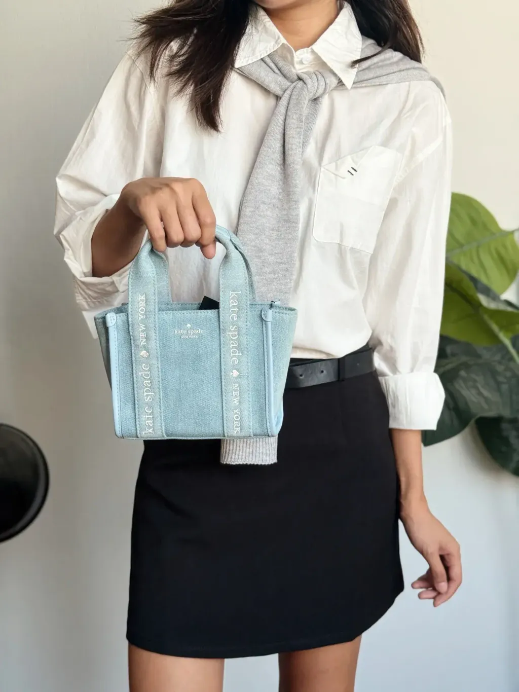 JuzBeauty_JuzBeautyMalaysia_JuzPretty_Authentic_Kbeauty_Malaysia_Skin_Care_Cosmetics_Jbeauty_Health_Care_korean_streetwear_US_Luxury_KATE SPADE KL066 Kip Denim Mini Tote Bag In Blue Multi 托特包8