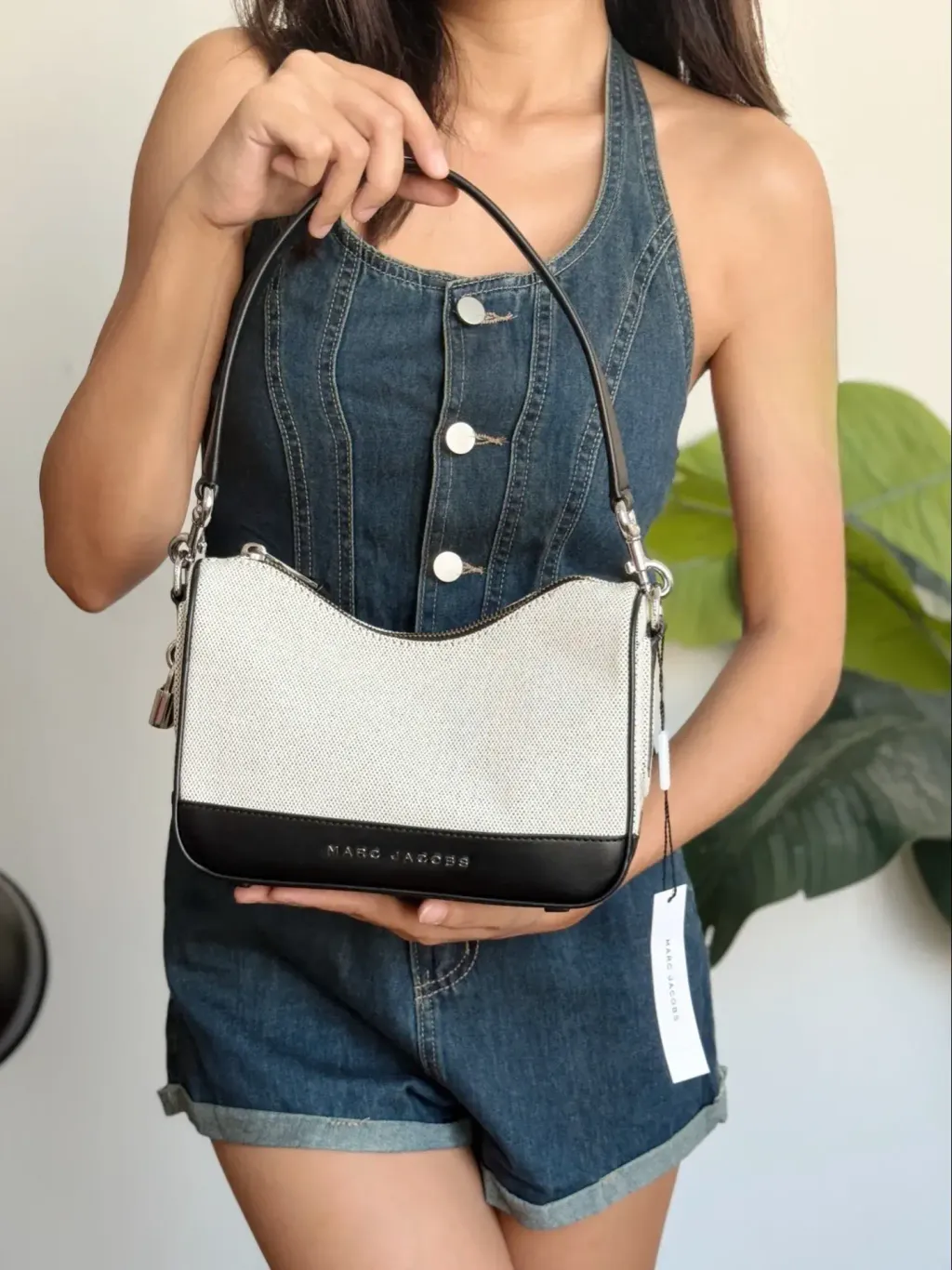 JuzBeauty_JuzBeautyMalaysia_JuzPretty_Authentic_Kbeauty_Malaysia_Skin_Care_Cosmetics_Jbeauty_Health_Care_korean_streetwear_US_Luxury_MARC JACOBS 4S5HSH018H02-261 Canvas Drifter Small Convertible Shoulder Bag In Beige Multi 饺子包5