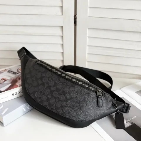 JuzBeauty_JuzBeautyMalaysia_JuzPretty_Authentic_Kbeauty_Malaysia_Skin_Care_Cosmetics_Jbeauty_Health_Care_korean_streetwear_US_Luxury_COACH CV926 Warren Belt Bag In Signature Canvas Black 男款胸包5