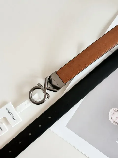 JuzBeauty_JuzBeautyMalaysia_JuzPretty_Authentic_Kbeauty_Malaysia_Skin_Care_Cosmetics_Jbeauty_Health_Care_korean_streetwear_US_Luxury_CALVIN KLEIN 41000015093 Signature Belt In Black Light Brown 男款腰带1